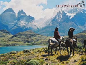Fond d'&eacute;cran gratuit de randonn&eacute;e &agrave; cheval en Patagonie - Randocheval