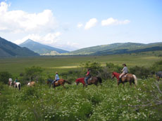 Passage dans la vall&eacute;e dans les Abruzzes - RANDOCHEVAL