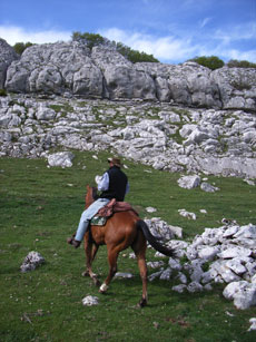 Randonn&eacute;e &eacute;questre dans la r&eacute;gion des Abruzzes au Sud de l'Italie - Randocheval / Absolu Voyages