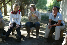 The group is sharing the traditionnal mate - Randocheval