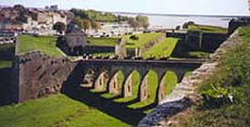 Explore vineyards and Bordeaux area on horseback - Randocheval / Ride in France