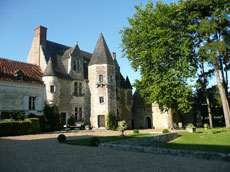 Ch&acirc;teaux de la Loire &agrave; cheval - Le Prieur&eacute; de la Chaise/RANDOCHEVAL