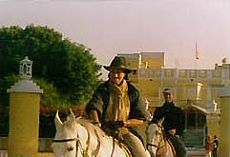 Randonn&eacute;e &agrave; cheval en Inde au Rajasthan &agrave; l'occasion de la Foire de Pushkar - Rando Cheval / Absolu Voyages