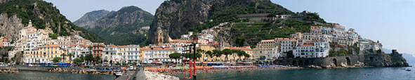 Vue panoramique de la ville d'Amalfi - RANDOCHEVAL