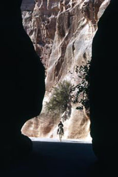 Canyon de Jordanie travers&eacute; en rendonn&eacute;e &eacute;questre - D&eacute;couverte du Wadi Rum - S Loyd - Randocheval