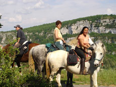 Pause au milieu de la Vall&eacute;e du C&eacute;l&eacute; Sain Sulpice - Randocheval