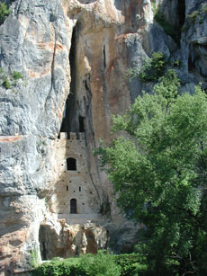 Ch&acirc;teau des Anglais, construction troglodyte - Randocheval