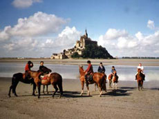 View of the Mont Saint Michel - Ride In France / Randocheval / Absolu Voyages
