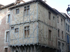 Randonnée équestre dans le Quercy - maison typique