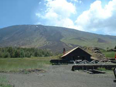 Accommodation at the foot of Mount Etna in Sicily (Italy) - Randocheval