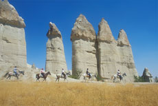 RANDOCHEVAL - Randonn&eacute;e &eacute;questre en Cappadoce