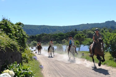 Voyage à cheval aux Açores sur Sao Miguel - Randonnée équestre organisée par Randocheval