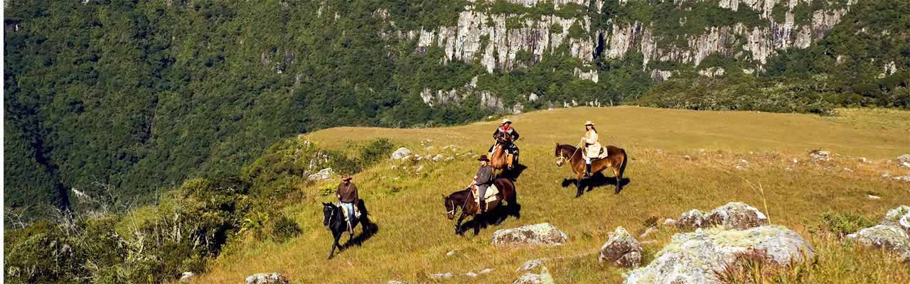 Voyage à cheval - Randonnée équestre organisée par Randocheval