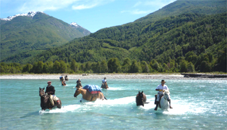 Gauchos et Criollos au Chili - RANDOCHEVAL