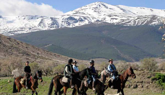 Voyage à cheval en Andalousie dans le sierra Nevada - Randonnée équestre organisée par Randocheval