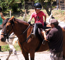 Voyage à cheval et stage linguistique - Randonnée équestre organisée par Randocheval