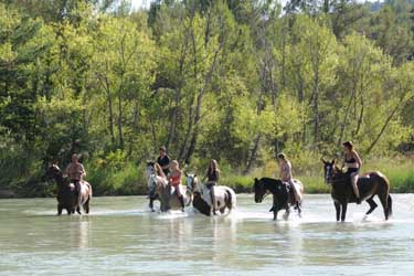 Voyage à cheval et stage linguistique - Randonnée équestre organisée par Randocheval