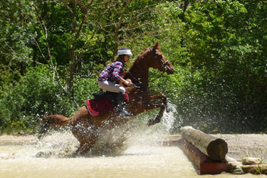 Voyage à cheval et stage linguistique - Randonnée équestre organisée par Randocheval