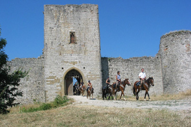 Voyage à cheval - Randonnée équestre en Ariége pour les jeunes avec Randocheval