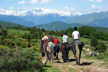 Voyage à cheval - Randonnée équestre en Ariége pour les jeunes avec Randocheval