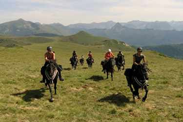 Voyage à cheval - Randonnée équestre en Ariége pour les jeunes avec Randocheval