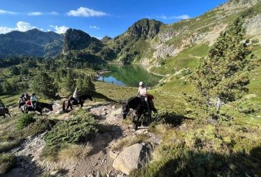Voyage &agrave; cheval - Randonn&eacute;e &eacute;questre en Ari&eacute;ge pour les jeunes avec Randocheval