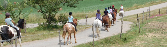 Voyage à cheval - Randonnée équestre en Ariége pour les jeunes avec Randocheval