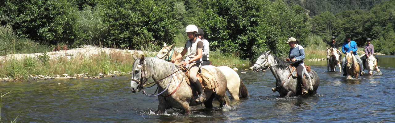 Voyage à cheval - Randonnée équestre organisée par Randocheval