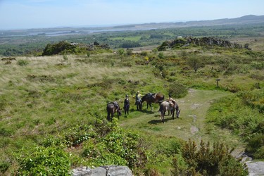 randonnée à cheval dans le finistère, randonnée à cheval en Bretagne, randonnée bord de mer, randonnée nature