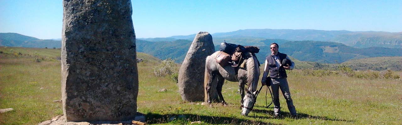 Voyage à cheval dans les Cévennes - Randonnée équestre en Croatie avec Randocheval