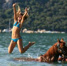 randonnée équestre pour les juniors dans le sud de la Corse - Randocheval / Absolu Voyages
