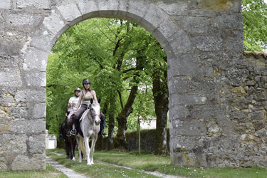 Voyage à cheval - Randonnée équestre organisée par Randocheval