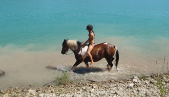 Voyage à cheval dans le Jura (juniors) - Randonnée équestre organisée par Randocheval