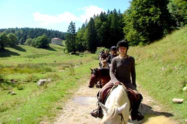 Voyage à cheval dans le Jura (juniors) - Randonnée équestre organisée par Randocheval