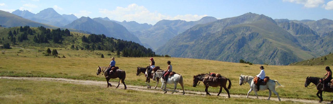 Rando Cheval en Pays Cathare en FRANCE - Voyage à cheval dans les Pyrénées