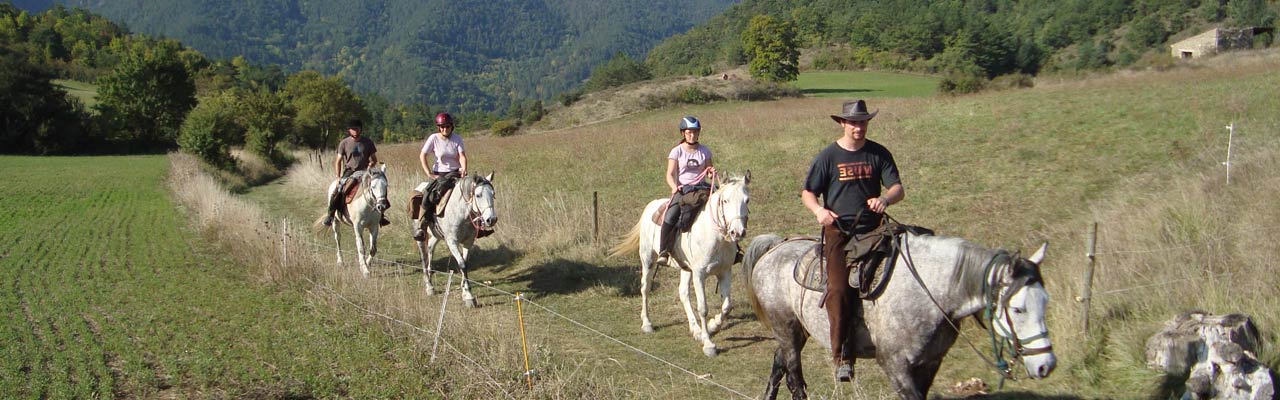 Rando Cheval en Pays Cathare en FRANCE - Voyage à cheval dans les Pyrénées