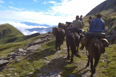 Rando Cheval en Pays Cathare en FRANCE - Voyage à cheval dans les Pyrénées