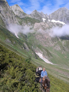 Rando Cheval en Pays Cathare en FRANCE - Voyage à cheval dans les Pyrénées