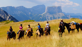 Randonnées équestres et aventure à cheval dans le Rhone Alpes (France)