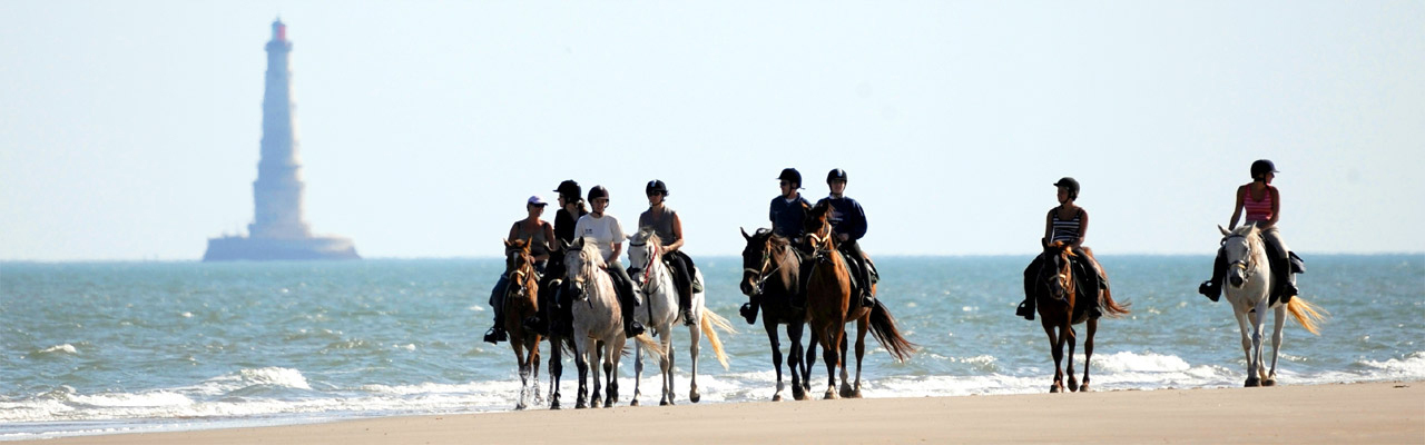 Voyage à cheval en bord de mer et sur la plage - Par Rando Cheval