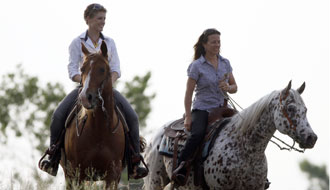 Voyage à cheval en Hongrie dans un ranch pratiquant l'équitation western - Par Randocheval