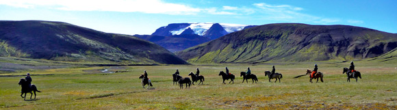 Voyage à cheval en ISLANDE - Randonnée équestre organisée par Randocheval