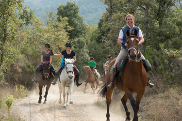 Voyage à cheval en Toscane dans la vallée du Chianti - Randonnée équestre organisée par Randocheval