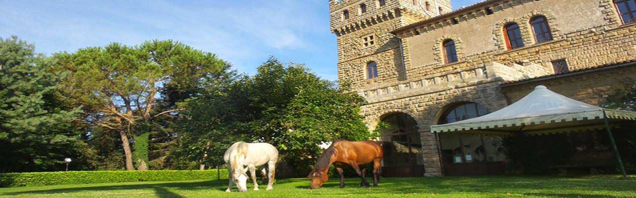 Voyage à cheval en Toscane - Randonnée équestre et séjour dans un château organisée par Randocheval