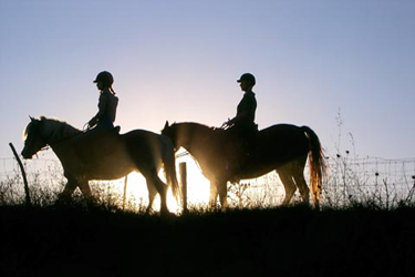 Voyage à cheval en Toscane - Randonnée équestre et séjour dans un château organisée par Randocheval