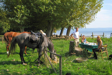 Voyage à cheval en Toscane - Randonnée équestre et séjour dans un château organisée par Randocheval