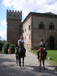 Voyage à cheval en Toscane - Randonnée équestre et séjour dans un château organisée par Randocheval