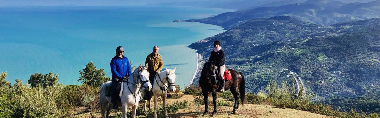 Voyage à cheval - Randonnée équestre organisée par Randocheval