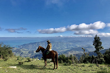Voyage et aventure à cheval en Sicile - Randonnée équestre en Italie organisée par Randocheval