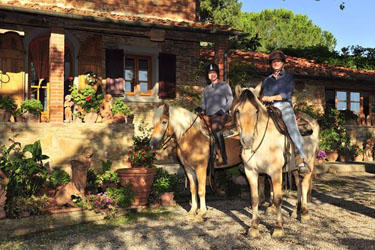 Voyage à cheval en Toscane - Randonnée équestre organisée par Randocheval en Toscane